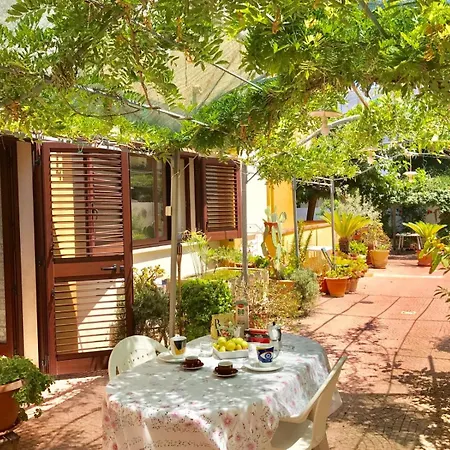 Azzurra Apartment